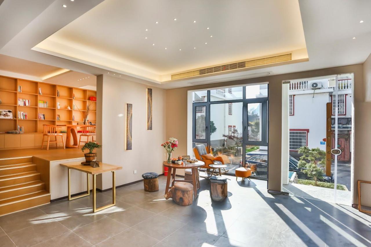 Flower Whisperer Tianmenshan Store Free Airport And Station Pick-up * Чжанцзяцзе